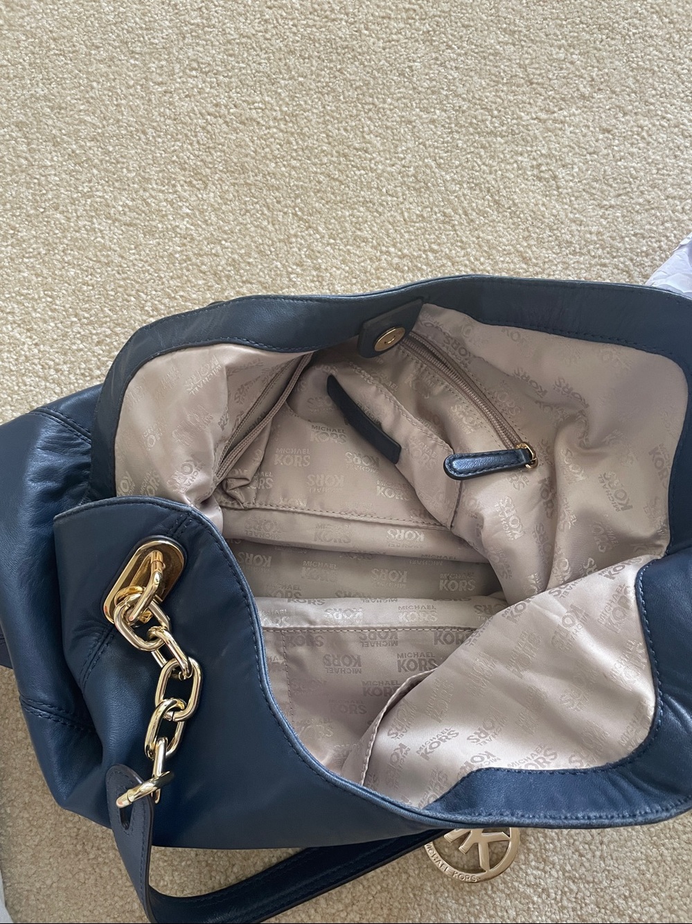 Michael Kors Navy Lambskin Soft Leather Chain-Handle Hobo Bag - Picture 4 of 8